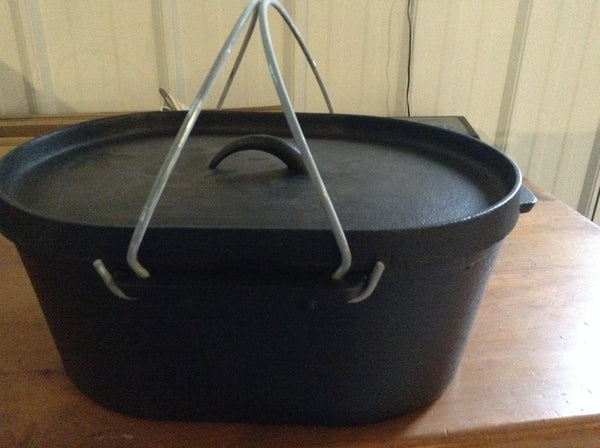 Cast iron Oval Roaster Self-basting lid 10qt Dutch Oven